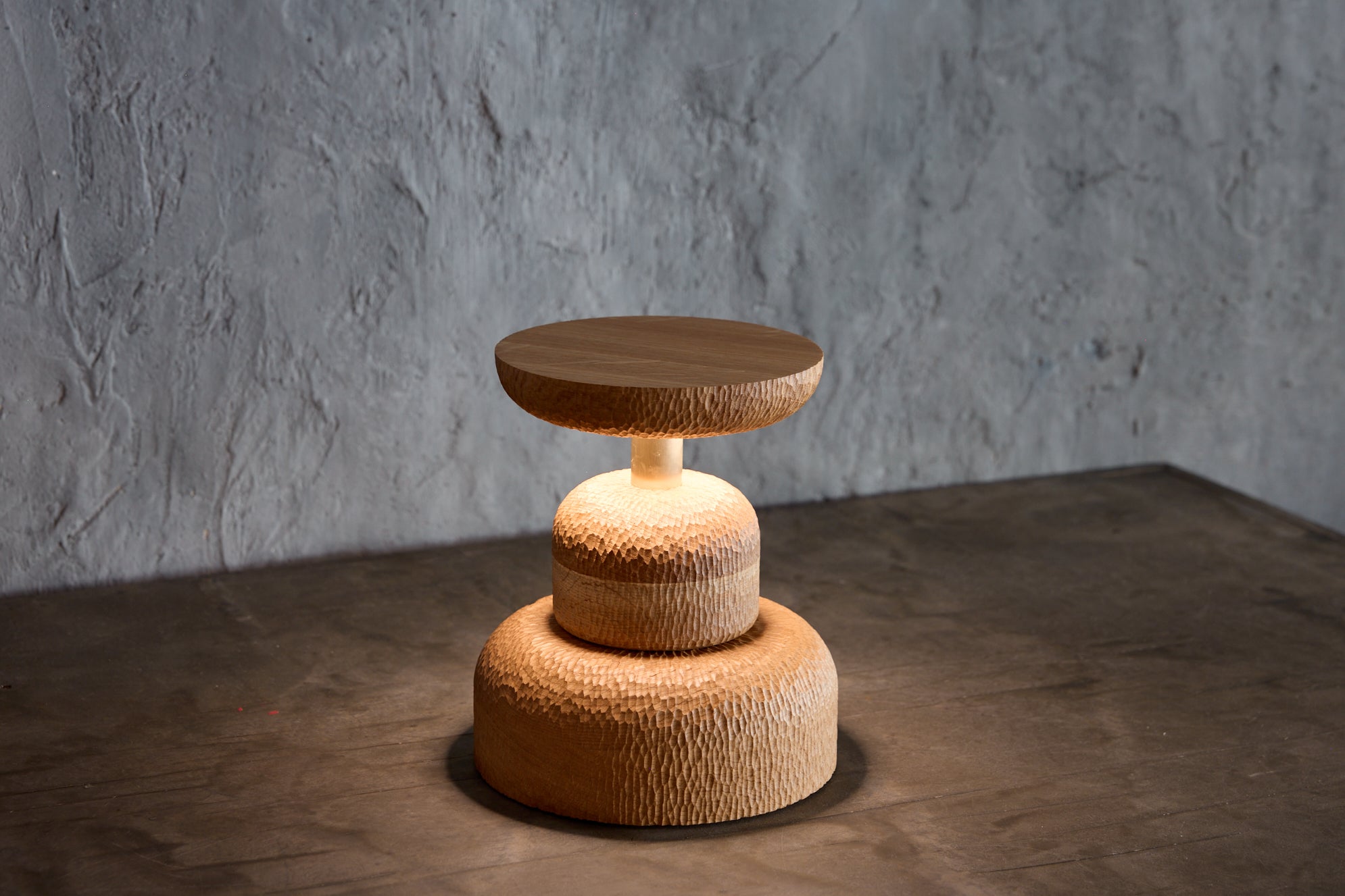 Tanens Lucem Circulus Lamp